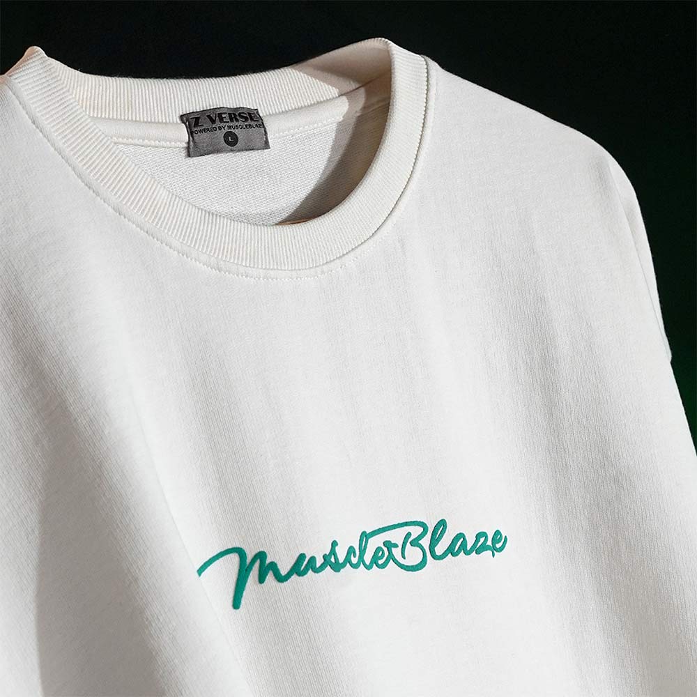 2 - MuscleBlaze Natty But Tasty Avocado Oversized Solid T-Shirt,  Small  White