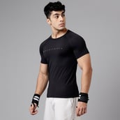 3 - MuscleBlaze Compression Muscle Tee Half Sleeve, Midnight Black Medium
