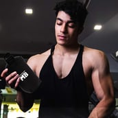 5 - MuscleBlaze Bullet Pro Shaker,  Jet Black  500 ml