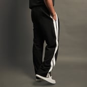 6 - MuscleBlaze Straight Fit Panel Trackpants,  Black  Medium