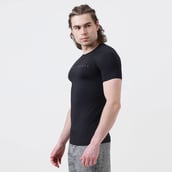 4 - MuscleBlaze Compression Muscle Tee Half Sleeve,  Medium  Midnight Black 